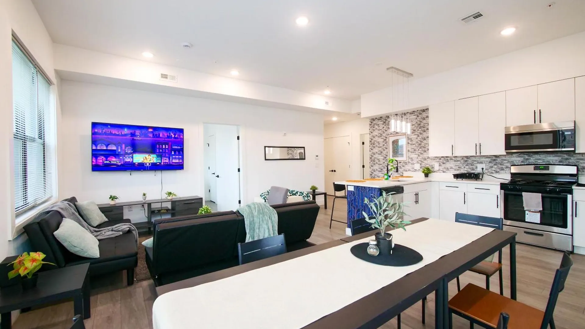Vast Fully Furnished 2-Bed Close To Nyc Bayonne Apartment
