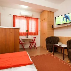  Apartment Centar 1 Private With Ensuite And Kitchenette Croatia