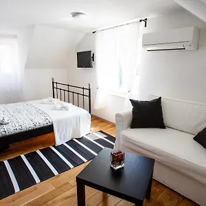  Apartment Neva Old Town Croatia